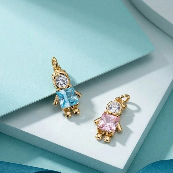 Pingente Menino Zircônia Azul e Branca | Banho de Ouro 18k | 18x12mm