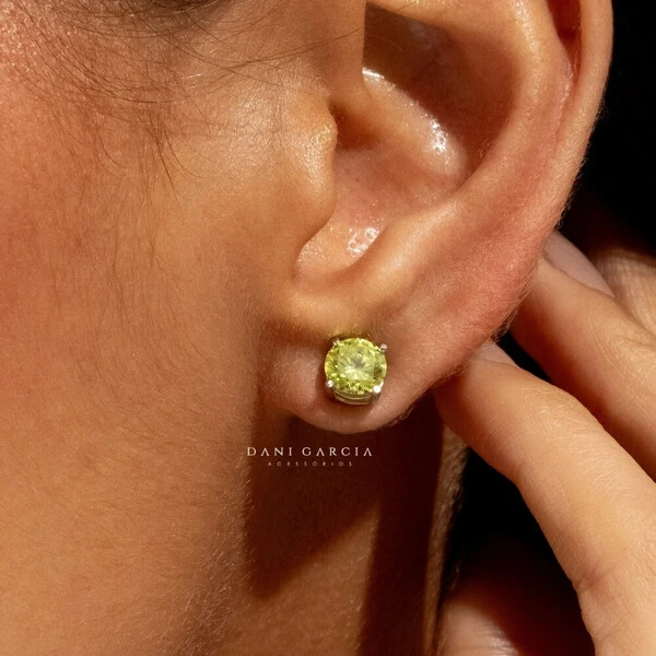 Brinco Solitário 6 MM Apple Green Prata 925