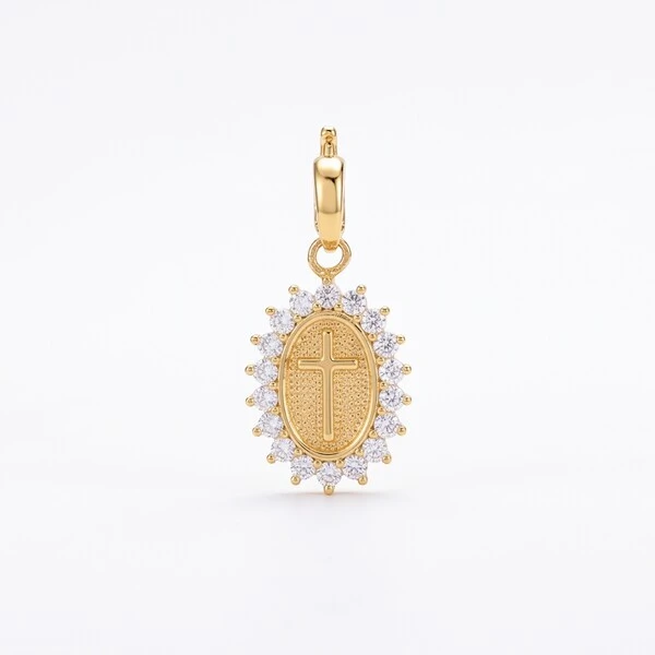Pingente Medalha Cruz Halo Zircônias | Prata com Banho de Ouro 18k | 1,5x1,1cm | Sem Corrente