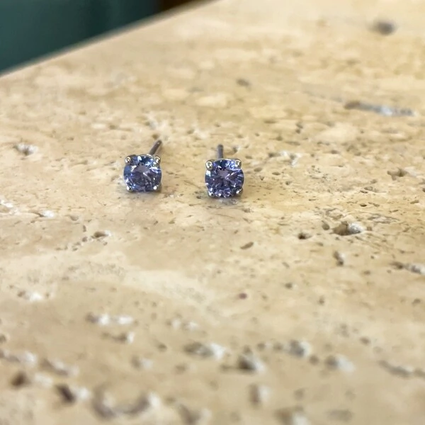 Brinco Ponto de Luz 4 MM Zircônia Tanzanita Prata 925