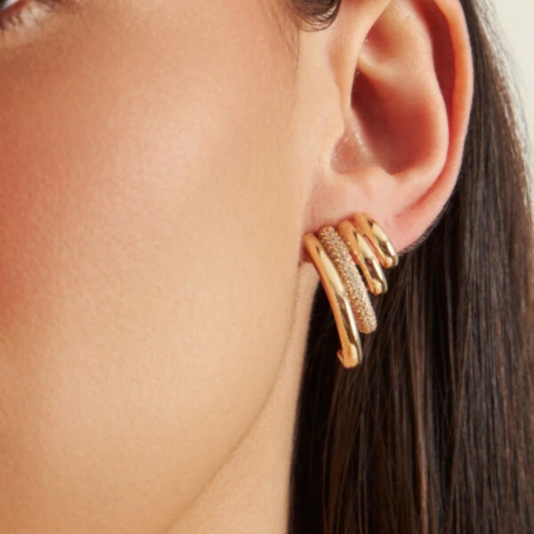 Brinco Quatro Voltas Brisa Banho de Ouro 18 K