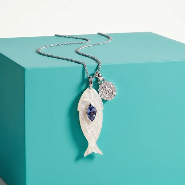 Colar Ichthys em Madrepérola com Zircônia Navete Lavanda | Prata 925 com Ródio | 4 cm × 1,5 cm | 60–