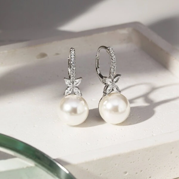 Argola Pérola Shell Flores Prata 925