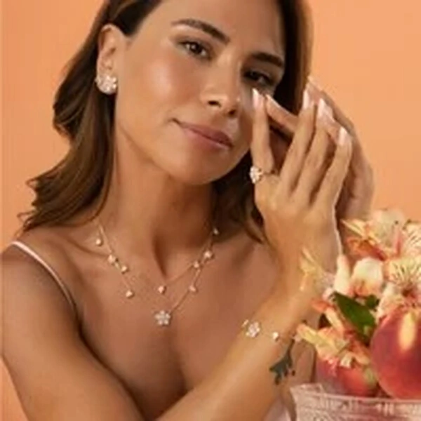 Pulseira Flor de Zircônias Banho de Ouro 18K (cópia)