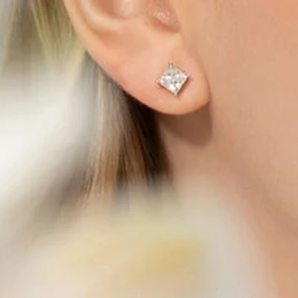 Brinco Square 5mm Moissanite Prata 925