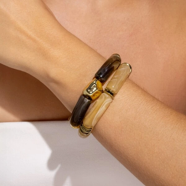 Dupla Pulseiras Resina Marrom e Nude Banho de Ouro 18 K