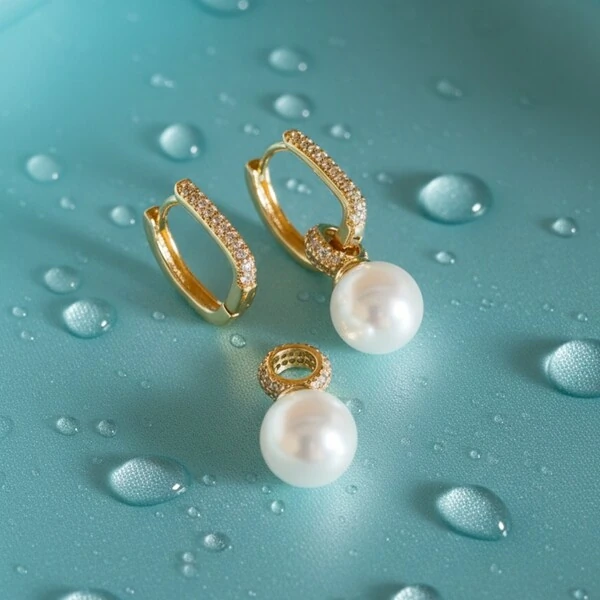 Argola Retangular 2 em 1 Zircônias e Pérola Shell Banho de Ouro 18 K