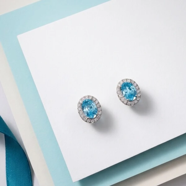 Brinco Oval Água Marinha com Zircônias | Prata 925 com Ródio Branco | 1x0,9cm