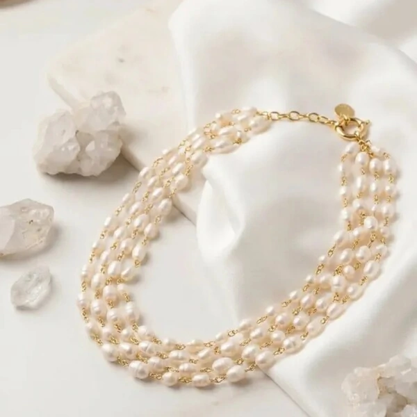 Colar 4 Fios Pérola de Água Doce | Banho de Ouro 18k | Regulável 40–45cm