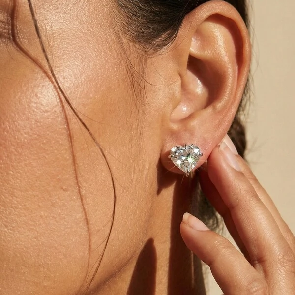 Brinco Coração Moissanite Ice Cut 10mm | Prata 925 | 8ct