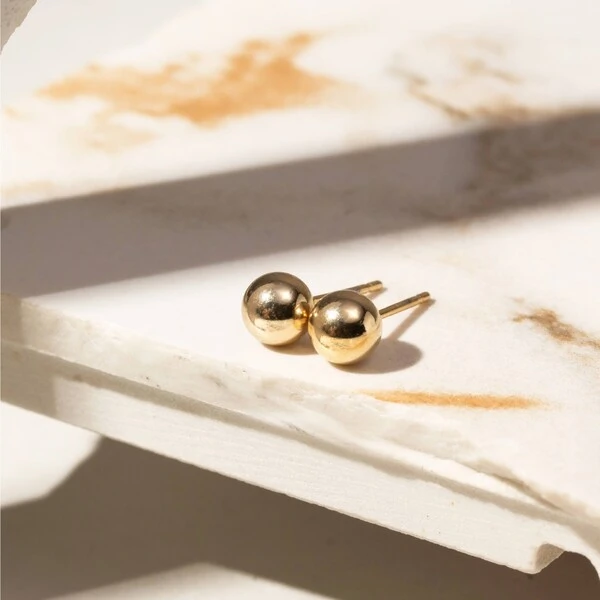 Kit com 3 Pares de Brincos Bolinhas Lisas 4mm 6mm 8mm Banho de Ouro 18k
