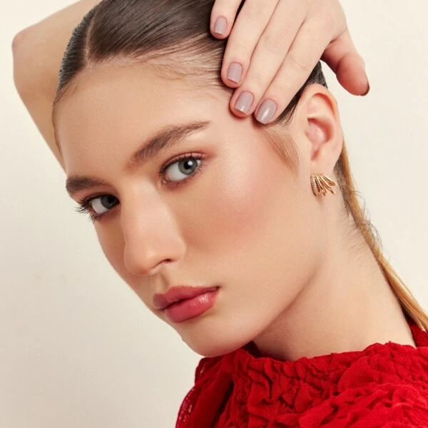 Brinco Quatro Voltas Lisas e Zircônias Banho de Ouro 18 K