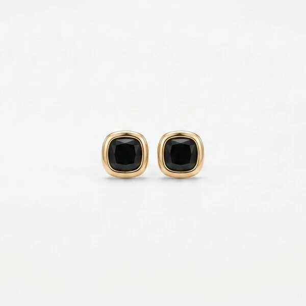 Brinco Quadrado Zircônia Ônix | Banho de Ouro 18k | 7mm