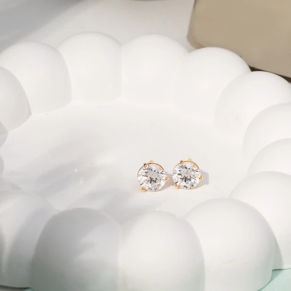 Brinco Solitário 8 MM Duda Banho de Ouro 18 K