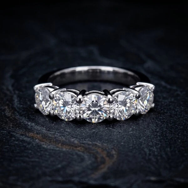 Meia Aliança Russa Moissanite 6 Pedras | Prata 925 com Ródio Branco | 5mm | 3ct Total