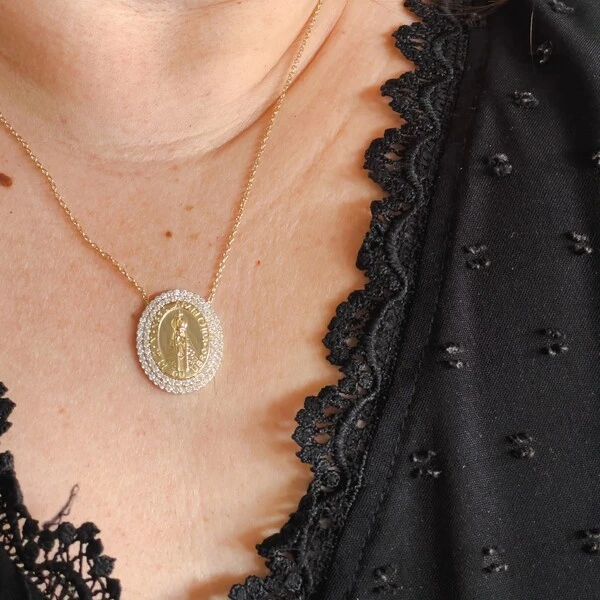 Colar Nossa Senhora Aparecida Oval Duas Fileiras de Moissanite Corrente Regulável Prata com Banho de
