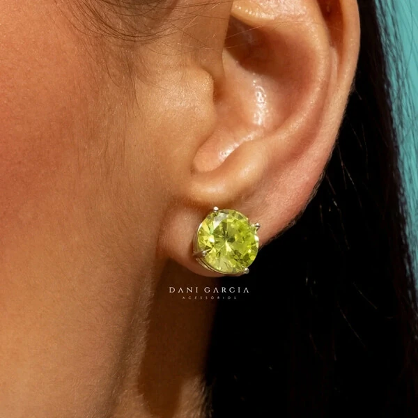 Brinco Solitário 10 MM Apple Green Prata 925
