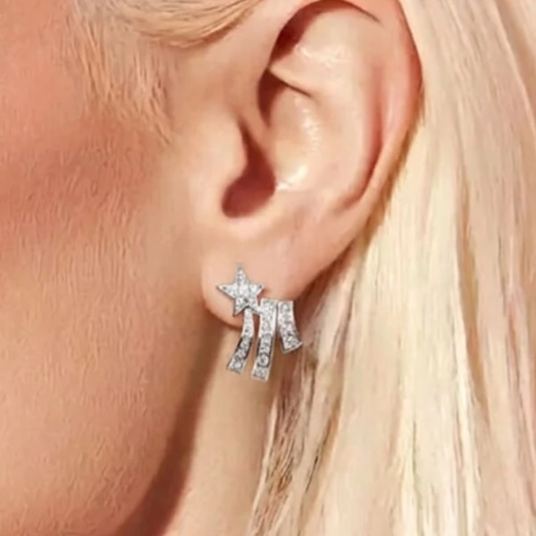 Brinco Estrela Cadente Zircônias | Prata 925 com Banho de Ródio Branco | 1,4x1,3cm