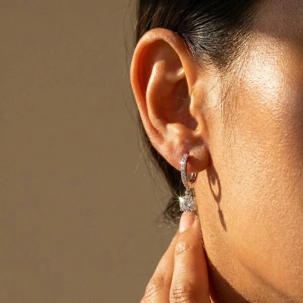 Argola com Pingente Solitário Moissanite Prata 925 | Cravejada 1,1cm | 6mm | 1,76ct