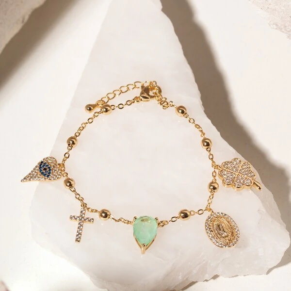 Pulseira Patuá com Amuletos, Esmeralda Fusion e Zircônias Azul Escuro e Brancas | Liga Metálica Banh