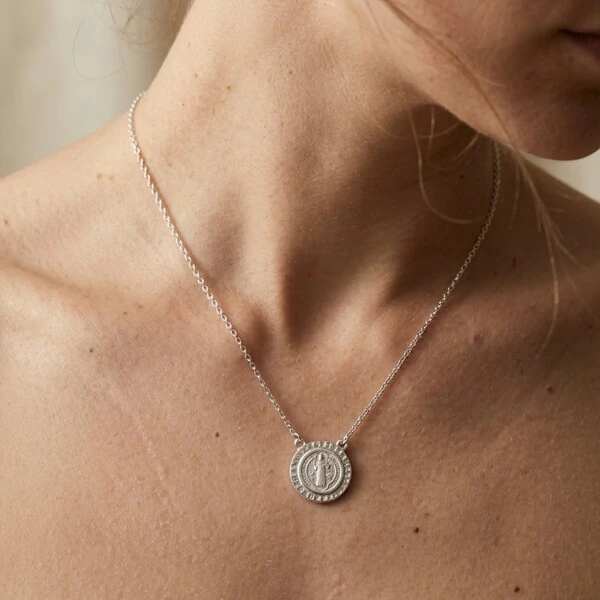 Colar Escapulário Medalha de São Bento Moissanite Prata 925