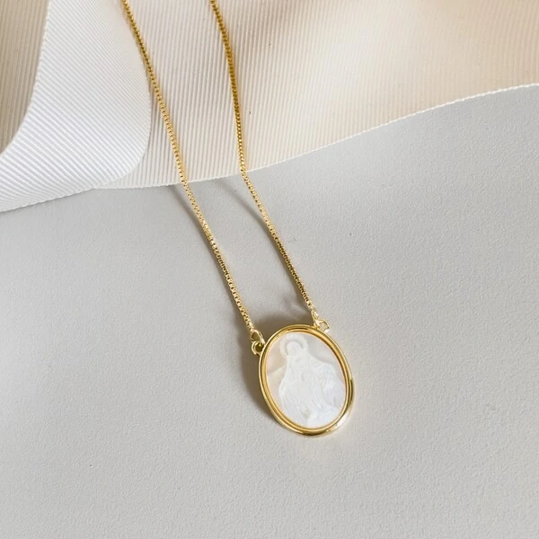 Colar Minimalista Nossa Senhora das Graças P Banho de Ouro 18 K
