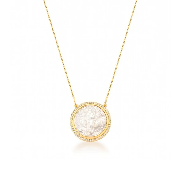 Colar Medalha São Bento em Madrepérola com Zircônias | Liga Metálica Banho Ouro 18k | 45 cm + Extens