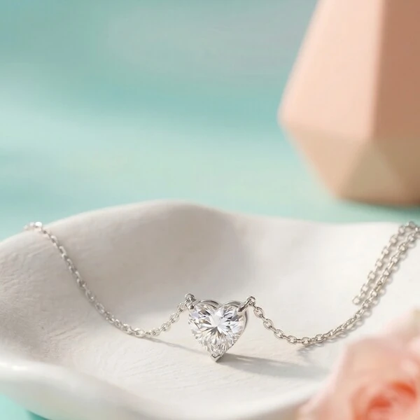 Colar Coração Moissanite Ice Cut 8mm | Prata 925 | 2ct | Corrente Regulável 40–50cm