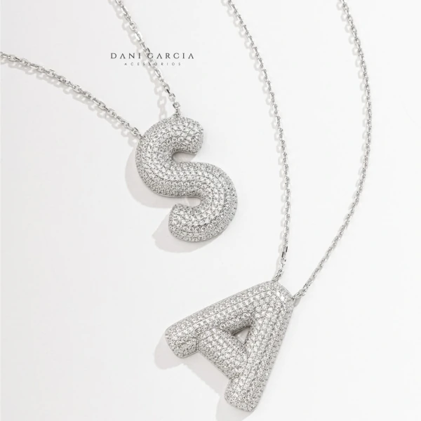 Colar Letra Cravejada Hailey Prata 925