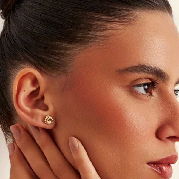 Brinco Liso Concha Banho de Ouro 18 K