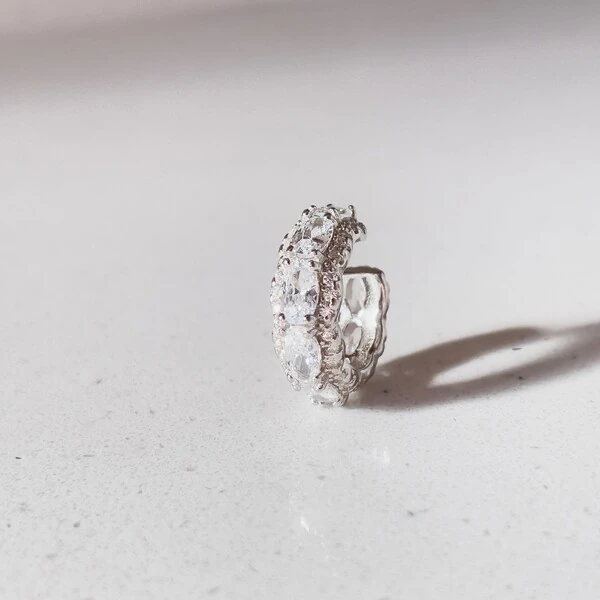 Falso Piercing Ovais Zircônias Luxo Prata 925