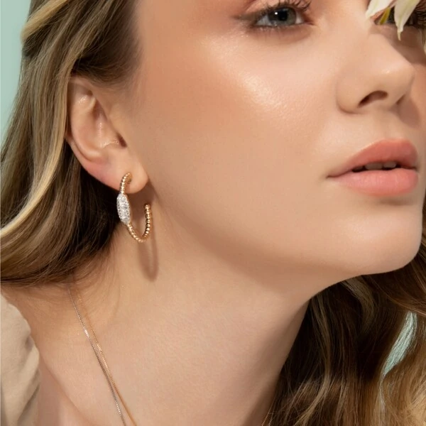 Argola Bolinhas Oval Cravejado G Banho de Ouro 18 K