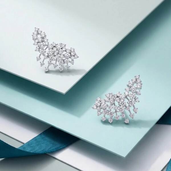 Brinco Ear Cuff Explosion Zircônias | Ródio Branco | Tarraxa Vírgula | 2x1,2cm