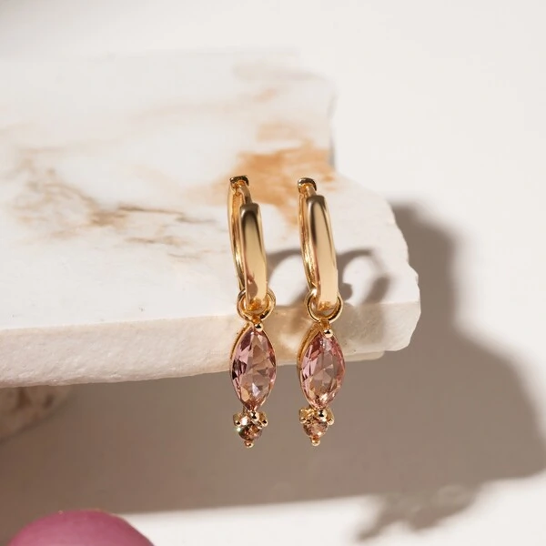 Argola Ear Bling com Charm Navete Cristal Rodolita e Detalhe Cristal Citrino | Liga Metálica Banho O
