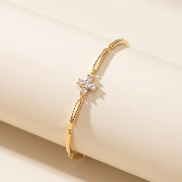 Pulseira com Plaquinhas e Cruz de Zircônias | Prata 925 com Banho Ouro 18k | 15 cm + 5 cm extensor