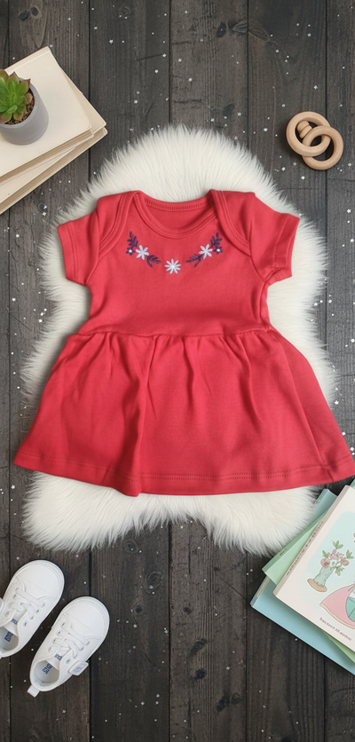 FotoVestido Bebê com Bordado Floral