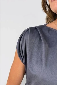 Blusa Emerge Suede