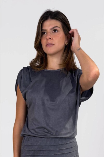 FotoBlusa Emerge Suede