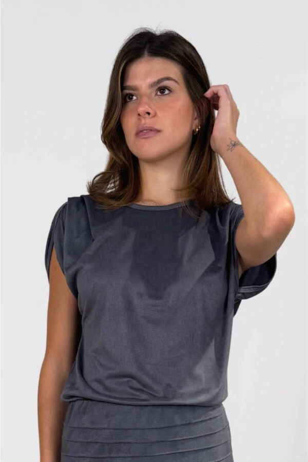 Blusa Emerge Suede