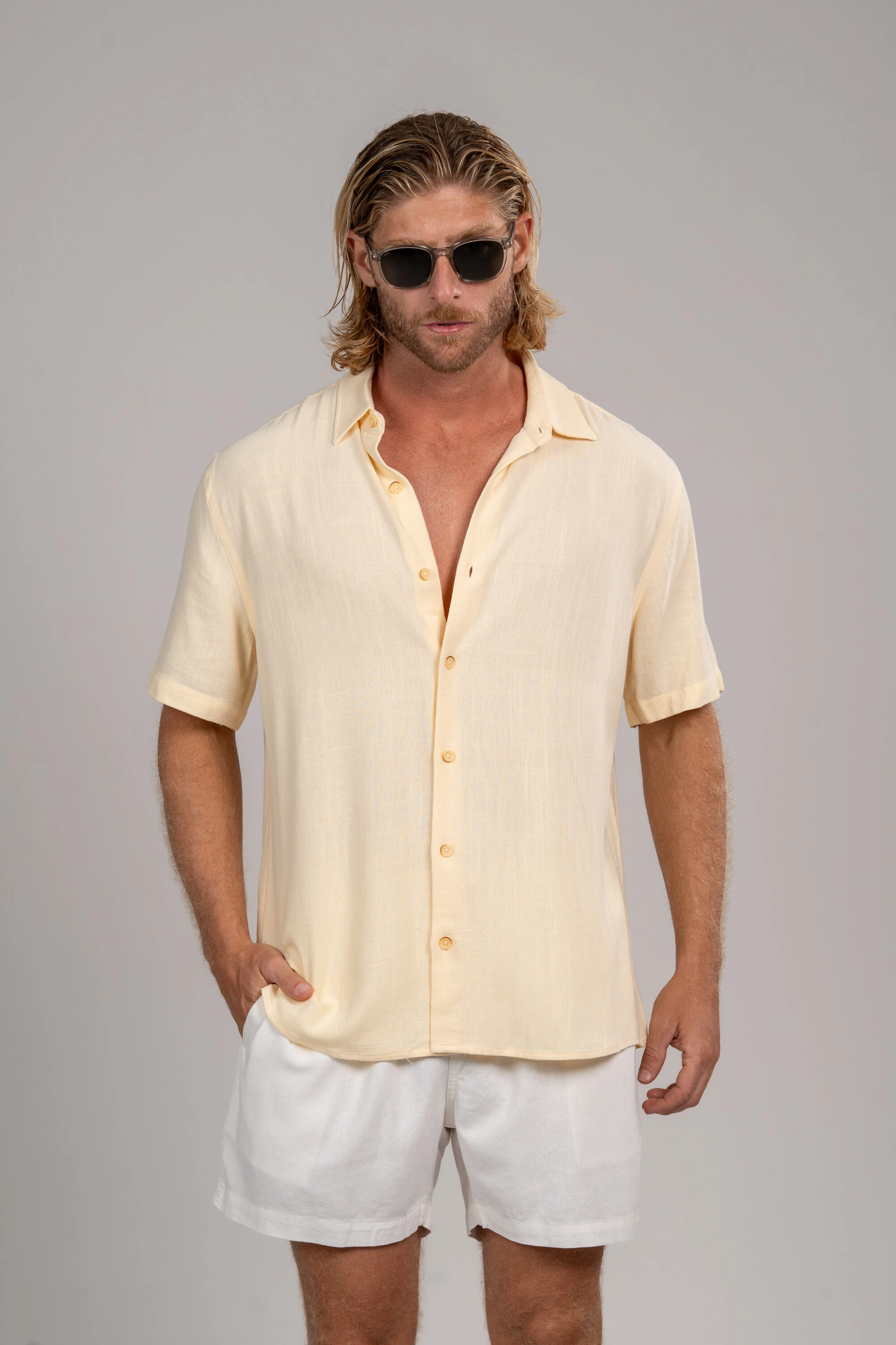Foto Conjunto Great Time Amarelo e Short Cut Off White