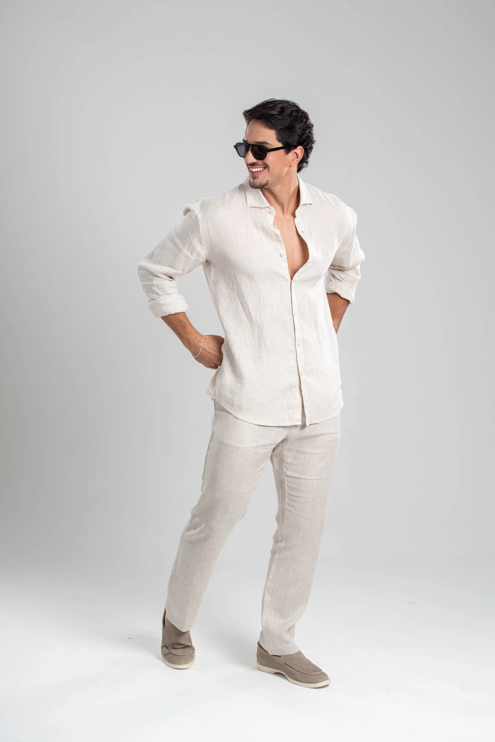 Foto Conjunto Puro Linho Amalfi Calça e Camisa - Natural