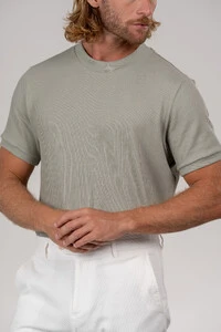 Camiseta Rich Textura Gola Média - Linha Rich