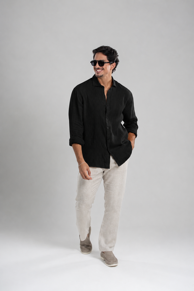 Foto Conjunto Calça Amalfi Linho Natural e Camisa Amalfi Linho Preta