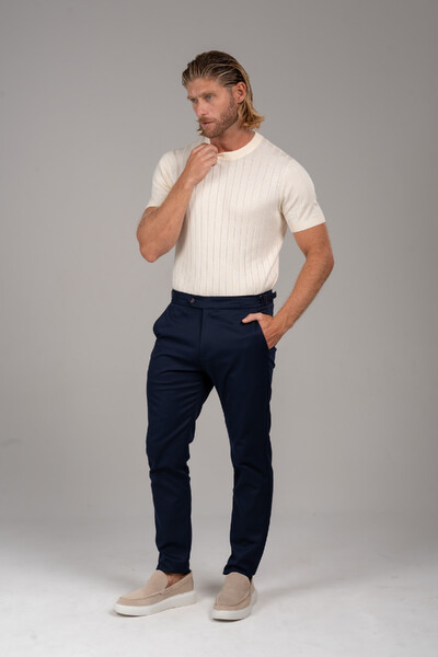 Foto Conjunto Calça Blaine Elasto Azul e Camiseta Sutton