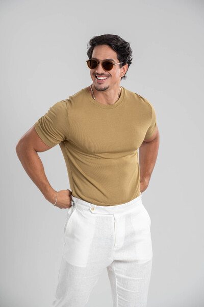 Foto Conjunto Camisa Tricô Modal Verde e Calça Linho Amalfi Off White