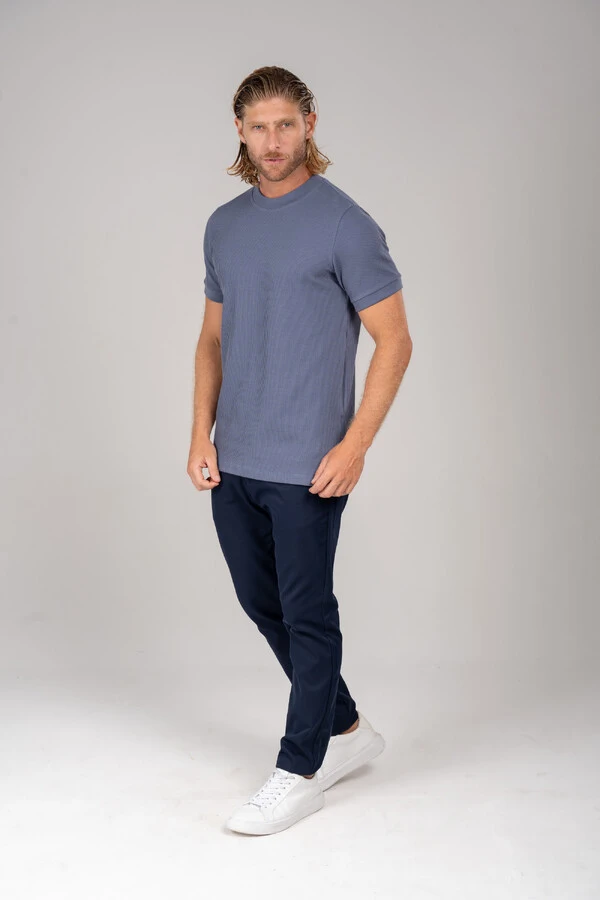 Camiseta Rich Textura Gola Média - Linha Rich