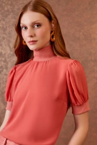Blusa Manga Curta Detalhe Canelado