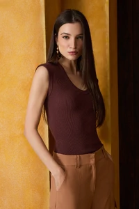 Blusa Ribana Decote V Marrom