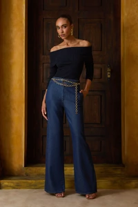 Calça Pantalona Detalhe V