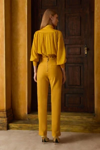 Calça Nervura Bolso Faca